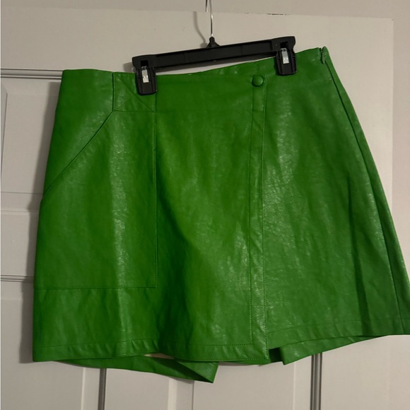 Anthropologie Green Skort - Picture 1 of 6